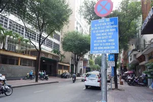 TP.HCM thống nhất đổi đơn vị quản lý thu phí đậu xe