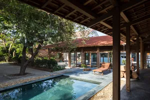 Chiêm ngưỡng không gian ấm cúng ẩn mình trong con hẻm nhỏ ở Huế