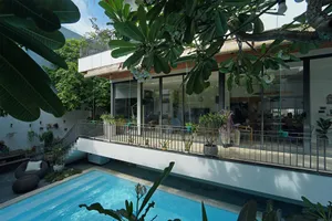 Ngôi nhà ấn tượng như resort trong con phố nhỏ ở Đà Nẵng