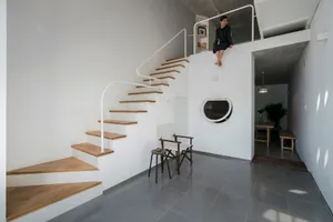 Ngôi nhà diện tích nhỏ nhưng bên trong rộng rãi bất ngờ