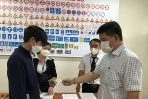 Người dân TPHCM nhận ngay bằng lái xe sau khi sát hạch