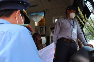 Ngày đầu TP.HCM xử phạt xe khách không lắp camera giám sát