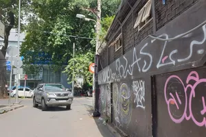 Chùm ảnh: Vẽ bậy tràn lan đường phố TP.HCM
