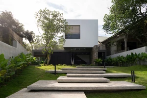 Ngôi nhà lọt thỏm giữa khu vườn xanh mát ở Huế