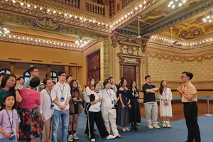 Gần 11.000 lượt khách tham quan trụ sở UBND, HĐND TP.HCM
