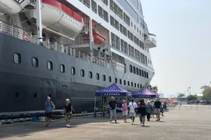 Việt Nam đón nhiều đoàn khách quốc tế cao cấp qua đường tàu biển