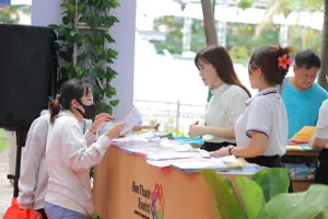 Khách mạnh tay chốt tour gần 100 triệu đồng tại Ngày hội Du lịch