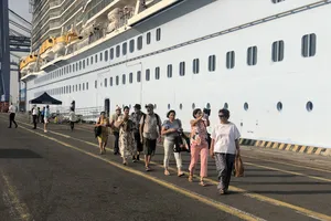 Tàu khách quốc tế phải đổi hướng ra Huế vì cảng ở TP.HCM ngưng tiếp nhận