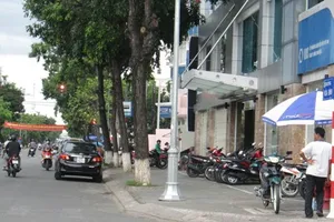 Cần lấy ý kiến cộng đồng về việc quản lý, sử dụng lòng lề đường