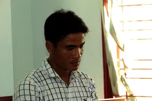 Giải quyết 'mâu thuẫn vợ chồng' bằng... dao