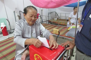 Sáng nay, hơn 500.000 cử tri Cần Thơ đi bầu cử thêm