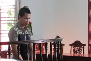 Khiêu khích bạn nhậu, bị đánh dập não