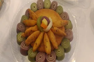 Bánh dân gian Nam Bộ vào tiệc buffet khách sạn