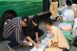 Bùng nổ thuốc lá lậu vì... luật 'đá' nhau 