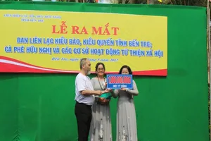 1 tỉ đồng xây trạm dừng chân để… làm từ thiện