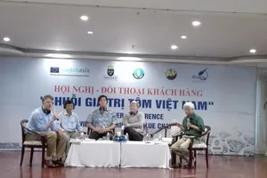 Người nuôi tôm quy mô nhỏ tiếp cận thị trường quốc tế