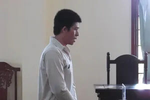 Bà ngoại tai biến, cháu gái bị cậu ruột làm hại