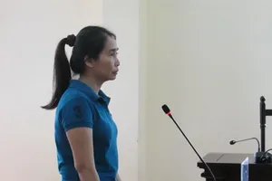 Cựu nhân viên y tế lừa bạn học gần nửa tỉ đồng