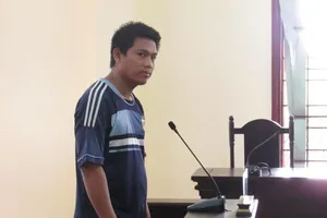 Cậu họ tâm thần xâm hại cháu gái nhỏ nhiều lần