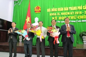 HĐND TP Cần Thơ bầu và miễn nhiệm nhiều nhân sự