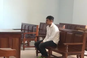 Bị 2 năm tù vì 'yêu' bạn gái dưới 16 tuổi