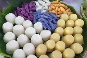 Cuối tuần về Cần Thơ nếm hàng trăm loại bánh thơm ngon