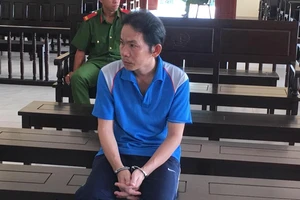 Tài xế gặp xe nào cầm xe đó vì mê bài bạc