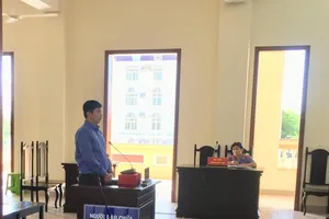 Bảo vệ trộm hàng chục triệu tiền bán hàng 