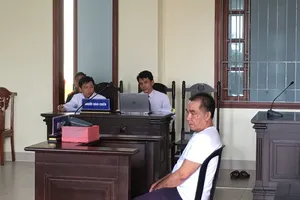 Ông lão 70 đánh chết hàng xóm 1 cách tàn độc vì... đất