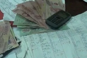 Bị cáo khai bán số đề để 'kiếm chút đỉnh ăn tết'