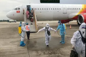 105 người về từ Indonesia được cách ly tập trung tại Sóc Trăng