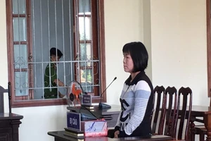 Bênh con, mẹ lãnh án tù