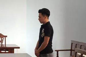 Bé gái bị dụ dỗ qua mạng xã hội