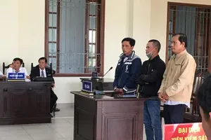 Tòa y án sơ thẩm, kiến nghị giám đốc thẩm vụ trà giả ở Cần Thơ