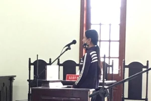 Trộm vé số đặc biệt của người đầu ấp tay gối: 7 năm tù