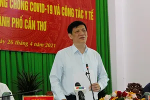 Bộ trưởng Y tế: Nguy cơ lây nhiễm COVID-19 là hiện hữu