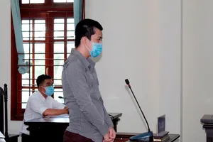 Mua bằng FC trên mạng rồi lái container tông chết người