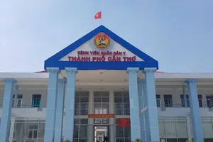 Cần Thơ: 2 cơ sở y tế ngưng nhận bệnh để chuẩn bị thành lập BV dã chiến