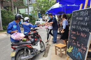 Cần Thơ đã chi 7,5 tỉ hỗ trợ hơn 6.200 người bán vé số lẻ