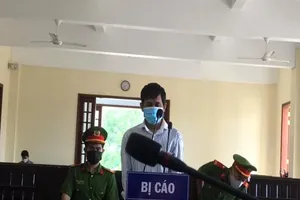 Làm chuyện đồi bại với cháu nội 5 tuổi của bạn nhậu 