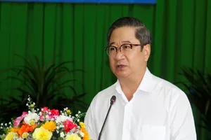 Chủ tịch Cần Thơ chỉ đạo sớm chi tiền hỗ trợ người dân khó khăn