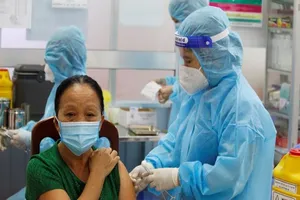 Người dân Cần Thơ bắt đầu tiêm vaccine Vero Cell