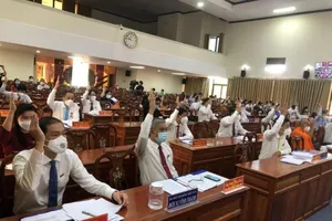 Cần Thơ: Miễn học phí học kỳ I, bổ sung 1.000 tỉ cho phòng dịch, an sinh