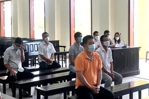 Hoãn xử vụ vi phạm quy định cho vay ở Cần Thơ do bị cáo là F0