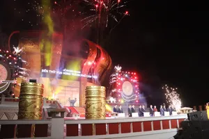 Chủ tịch nước dự lễ khánh thành Đền Hùng tại Cần Thơ