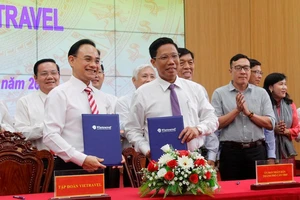 Cần Thơ ký kết hợp tác với Vietravel phát triển du lịch, hàng không