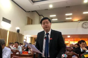 Cần Thơ: Đại biểu hỏi từ khi nào ‘hội phụ huynh’ thành ‘hội phụ thu’