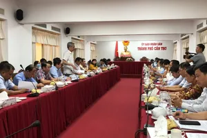 Rác tồn đọng nhiều gây bức xúc, Cần Thơ họp khẩn 