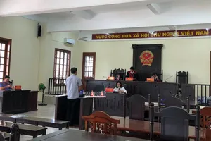 Bị từ chối tình cảm, lẻn vào phòng hiếp dâm 'người trong mộng'