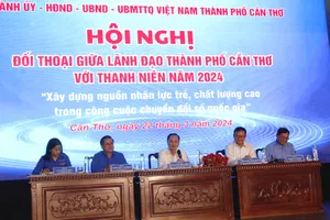Lãnh đạo Cần Thơ đối thoại với thanh niên về nguồn nhân lực trẻ, chất lượng cao
